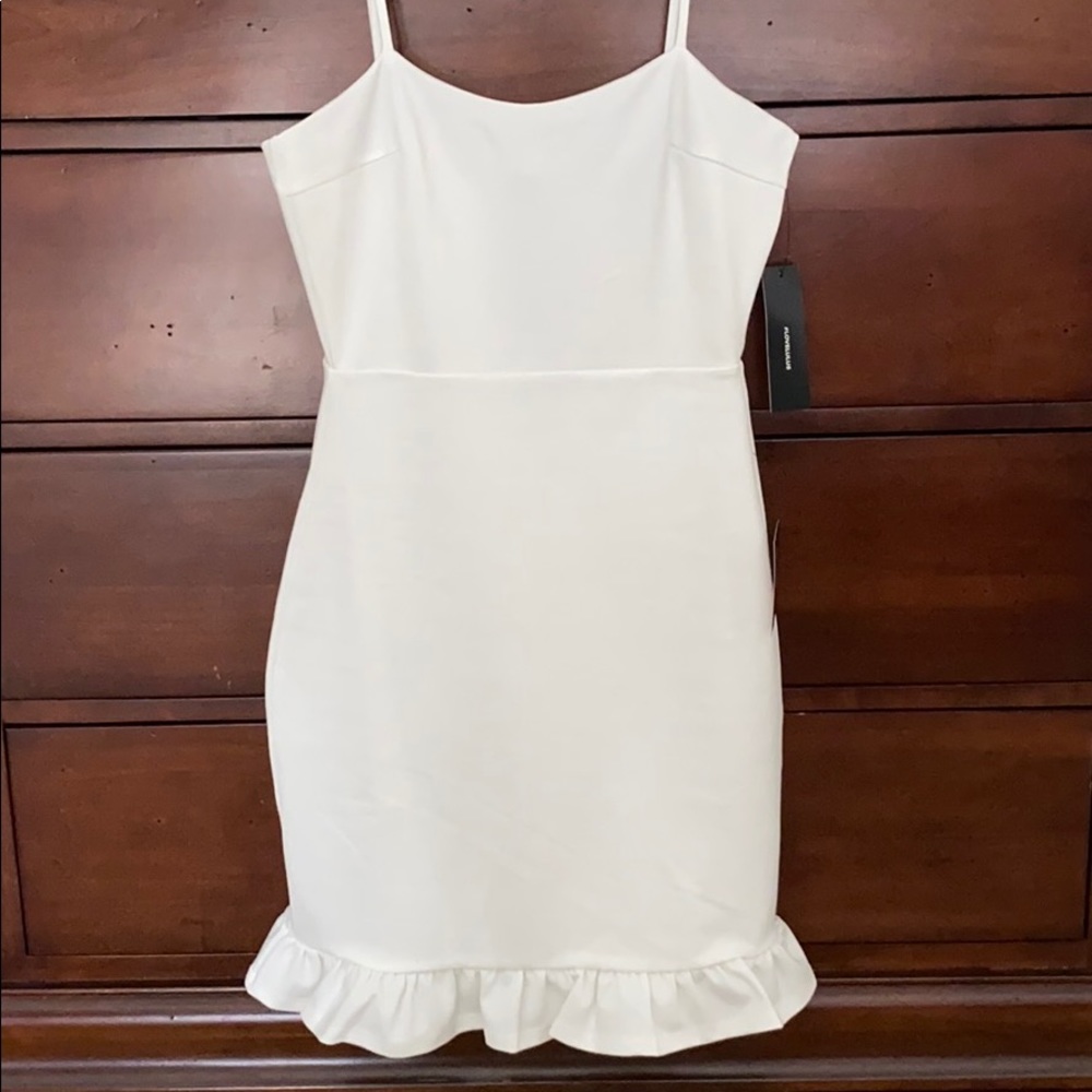 NEW WITH TAGS women’s lulus dress